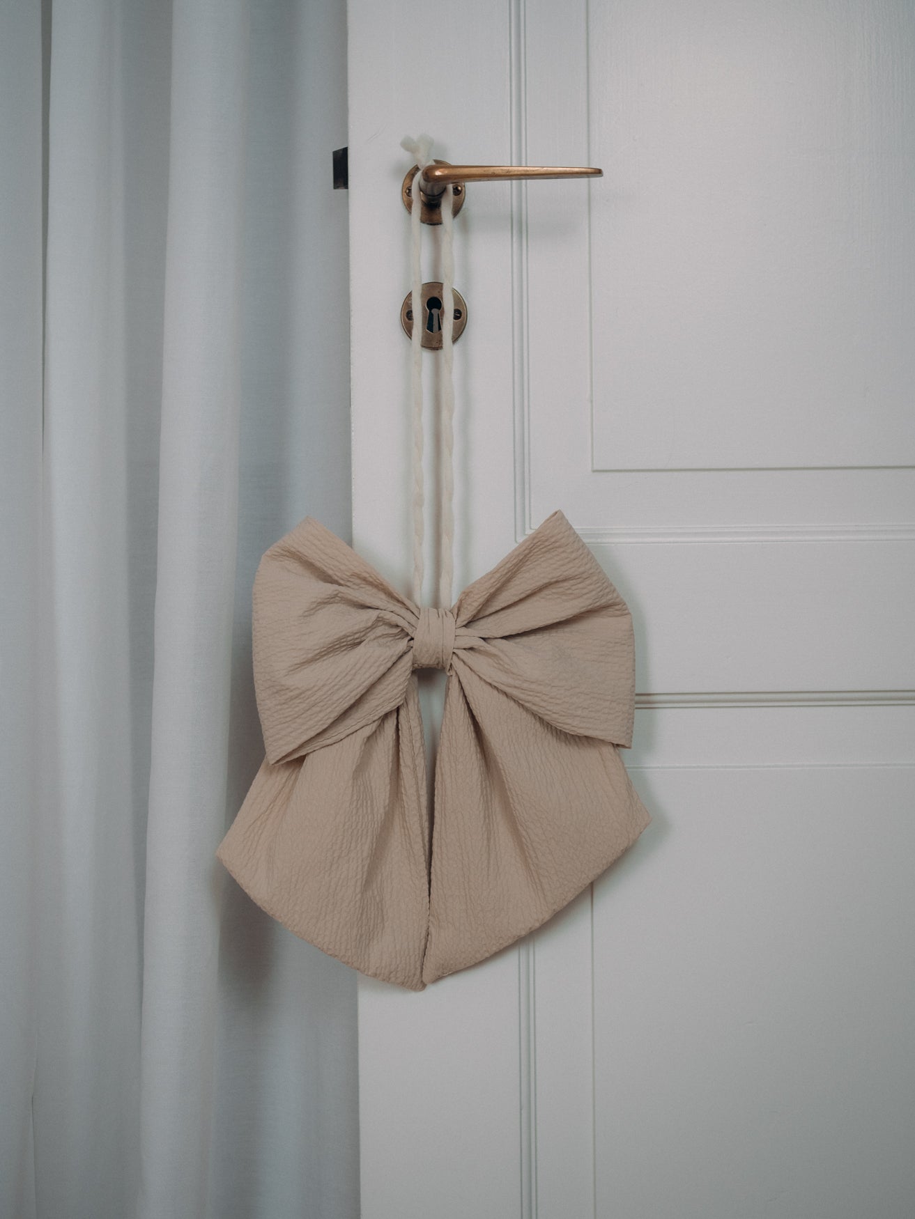 BOW BEIGE 4